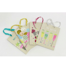 Пакет подарочный бумажный 18*24*8,5 С днем рождения! с тиснением Микс рисунок в ассортименте